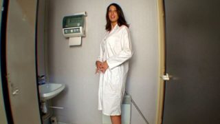 beurette sodomisée sur son lieu de travail
