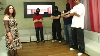 messieurs baisez moi comme une vraie pute